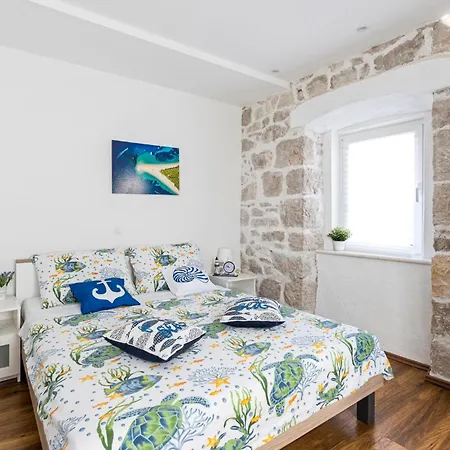4 Bedroom Stunning In Murter