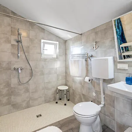 Holiday home 4 Bedroom Stunning In