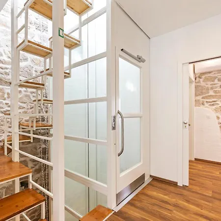 4 Bedroom Stunning In Murter