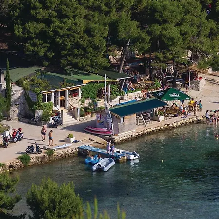 18 With Seaview Murter