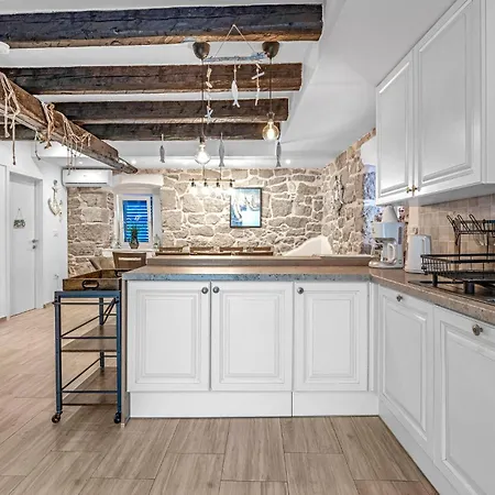 4 Bedroom Stunning In