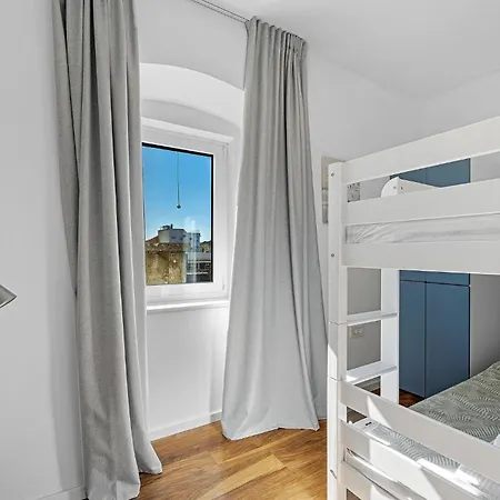 4 Bedroom Stunning In Murter