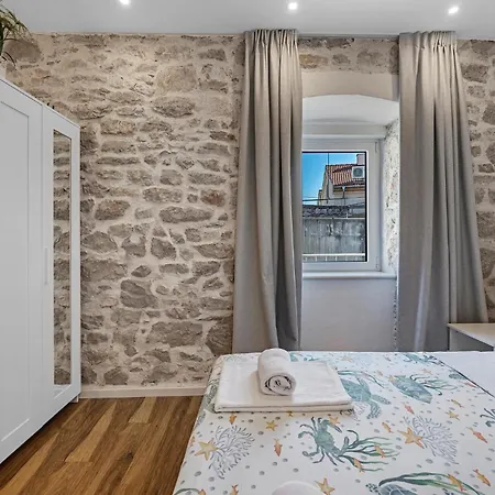4 Bedroom Stunning In