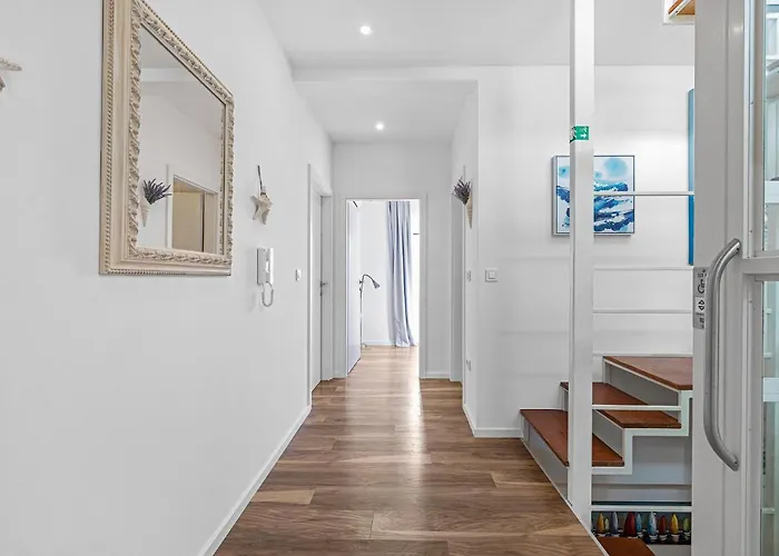 18 With Seaview Сasa de vacaciones