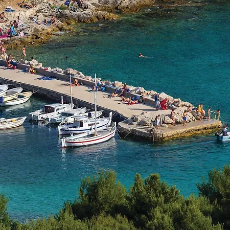 18 With Seaview Murter