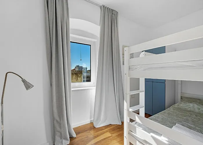 18 With Seaview Murter